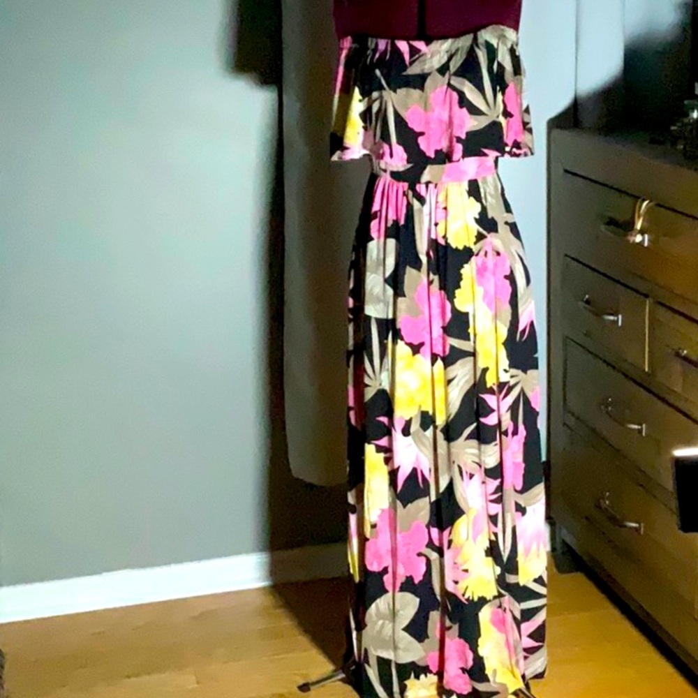 OFF THE SHOULDER FLORAL MAXI DRESS with POCKETS